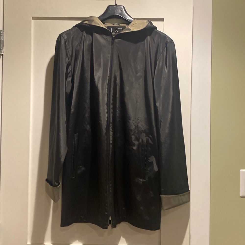Utex Design raincoat with hood. Size small